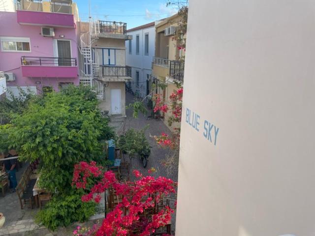 Blue Sky Apartment Palaiochora Bagian luar foto