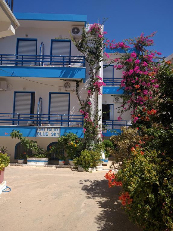 Blue Sky Apartment Palaiochora Bagian luar foto